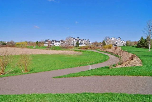 $269,950 | 15625 24th Avenue North, Unit E, Plymouth, MN 55447