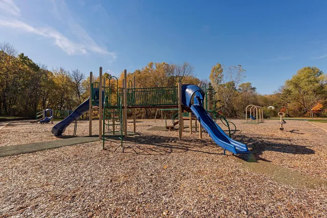 $269,950 | 15625 24th Avenue North, Unit E, Plymouth, MN 55447