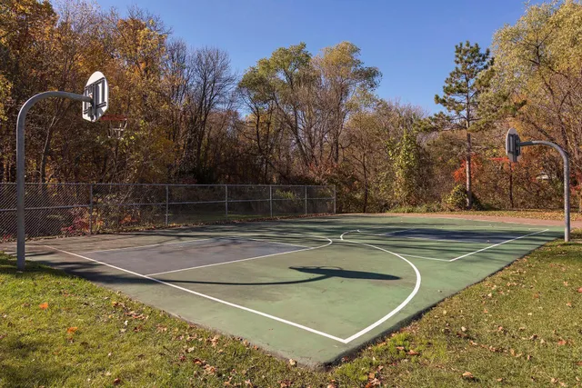 $269,950 | 15625 24th Avenue North, Unit E, Plymouth, MN 55447