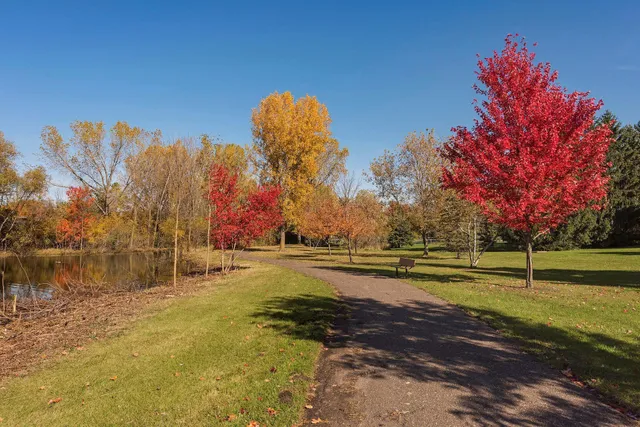 $269,950 | 15625 24th Avenue North, Unit E, Plymouth, MN 55447