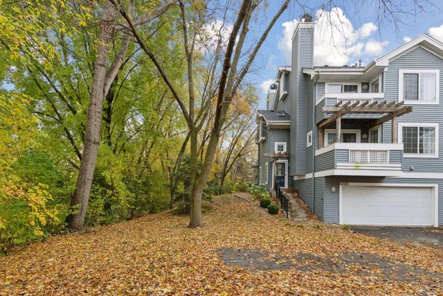 $269,950 | 15625 24th Avenue North, Unit E, Plymouth, MN 55447