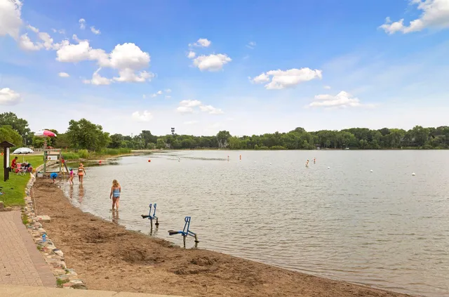 $269,950 | 15625 24th Avenue North, Unit E, Plymouth, MN 55447