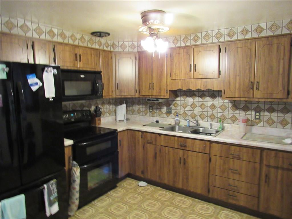 2599 Hi Ridge Drive Irwin, PA 15642 - Photo 7 of 16