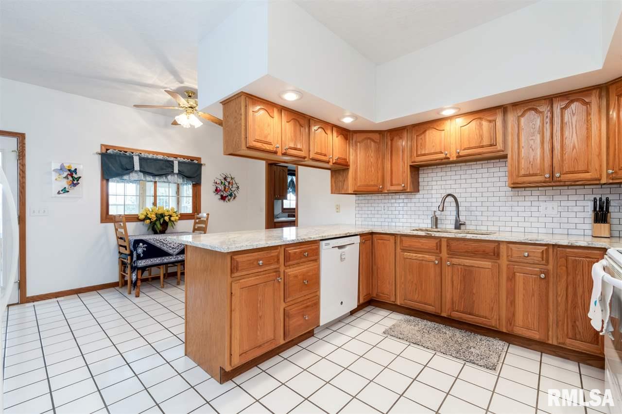 19277 Wells Ferry Road Bettendorf, IA 52722 - Photo 12 of 24 Gallery Image 12