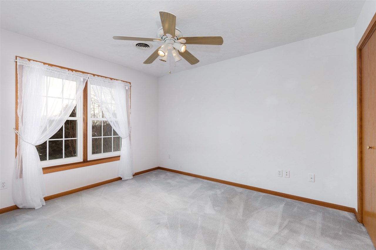 19277 Wells Ferry Road Bettendorf, IA 52722 - Photo 18 of 24 Gallery Image 18