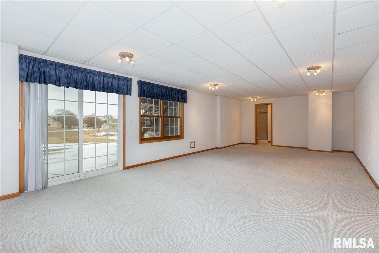 19277 Wells Ferry Road Bettendorf, IA 52722 - Photo 21 of 24 Gallery Image 21