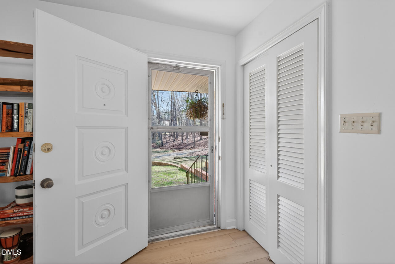 4316 Erwin Road Durham, NC 27705 - Photo 4 of 83 07
