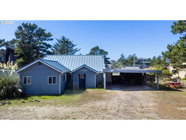 $755,000 | 33520 Cape Kiwanda Drive, Pacific City, OR 97135