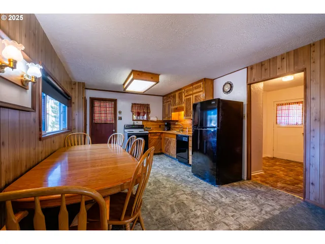 $755,000 | 33520 Cape Kiwanda Drive, Pacific City, OR 97135