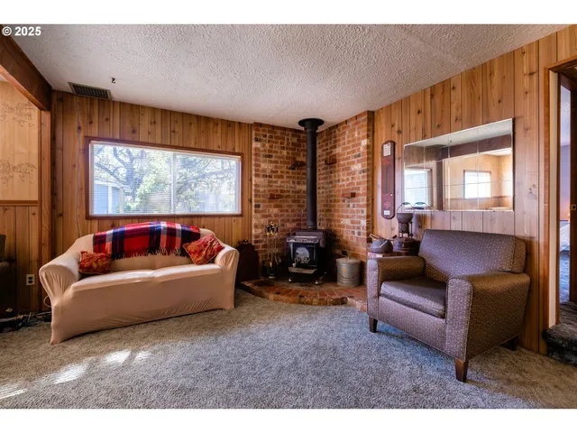 $755,000 | 33520 Cape Kiwanda Drive, Pacific City, OR 97135