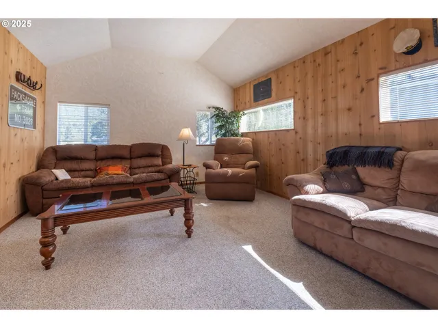 $755,000 | 33520 Cape Kiwanda Drive, Pacific City, OR 97135