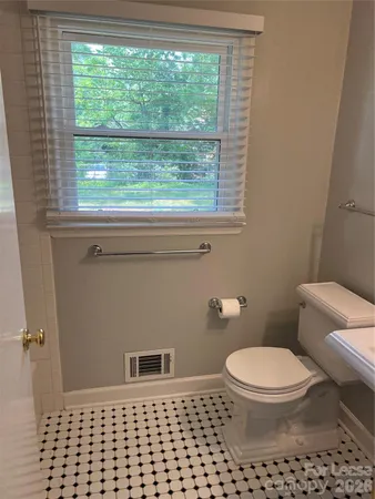 $3,200 | 1116 Bevis Drive, Charlotte, NC 28209