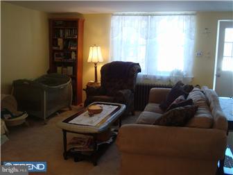 1117 Old Lancaster Road Berwyn, PA 19312 - Photo 4 of 11 Living Room