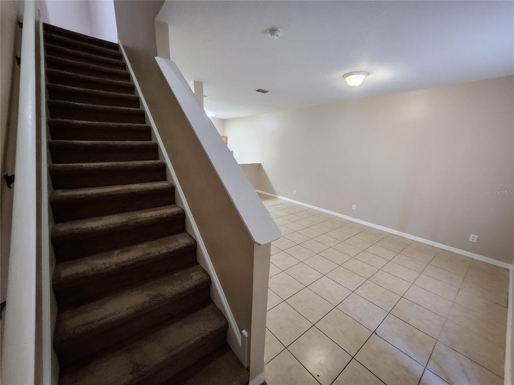 12015 Peach Avenue Seffner, FL 33584 - Photo 9 of 17