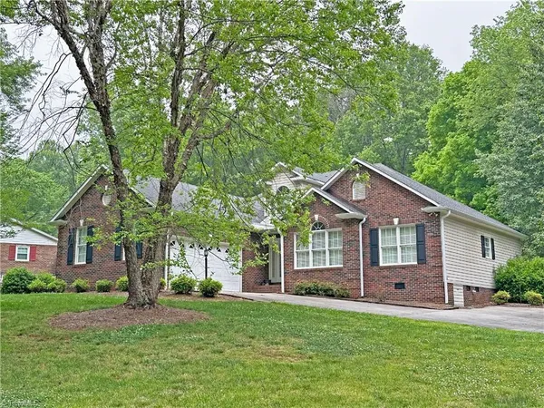 $435,000 | 136 Valleybrook Drive, Elkin, NC 28621