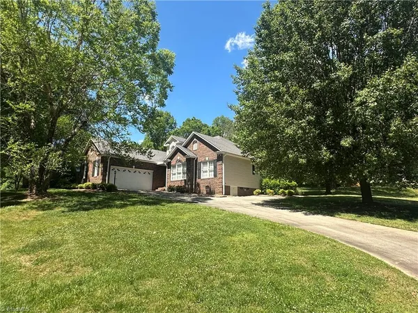 $435,000 | 136 Valleybrook Drive, Elkin, NC 28621