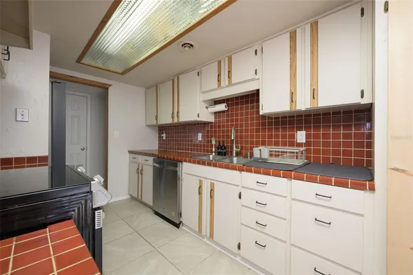 $324,000 | 76 South Capri Drive, Ormond Beach, FL 32174