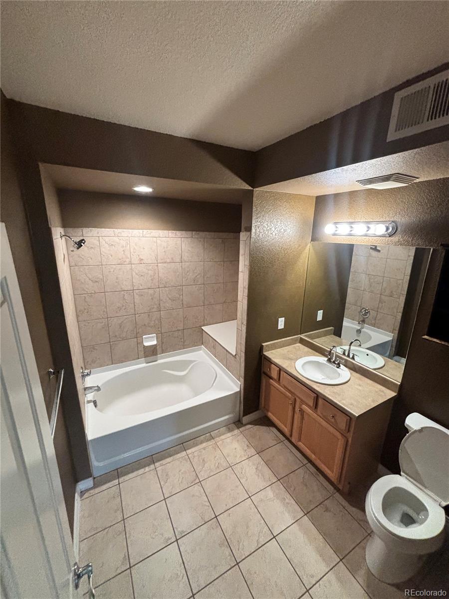 2133 Krisron Road, Unit D203 Fort Collins, CO 80525 - Photo 12 of 19