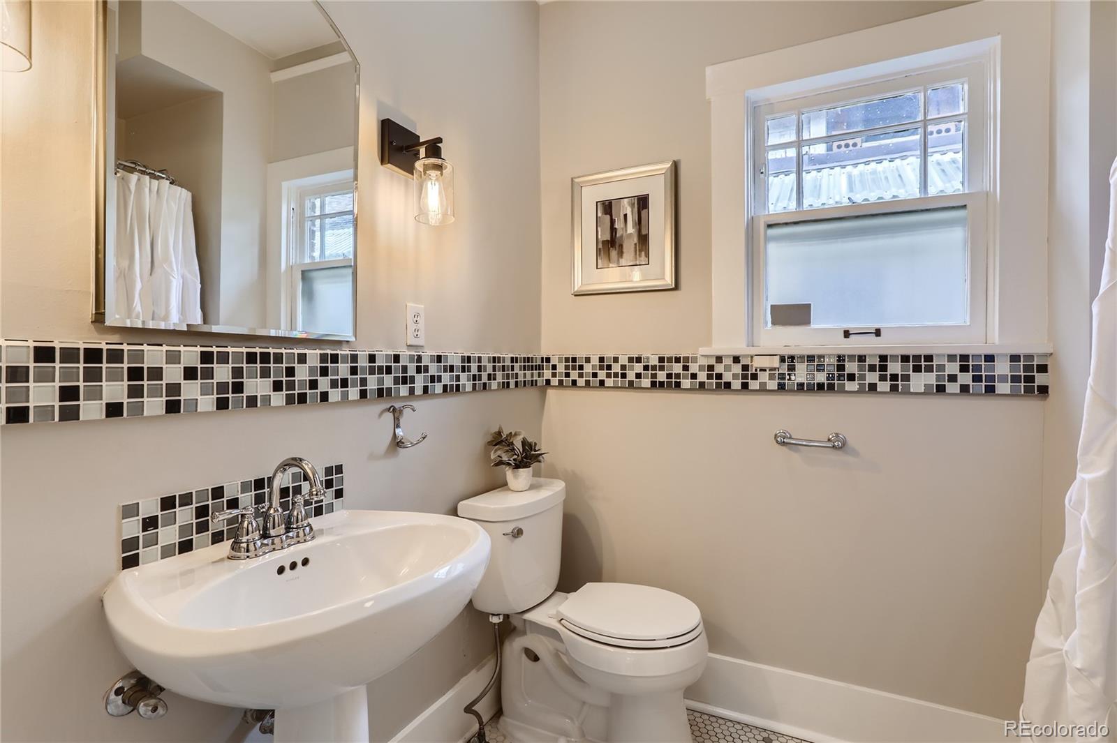 1024 Cook Street Denver, CO 80206 - Photo 11 of 32