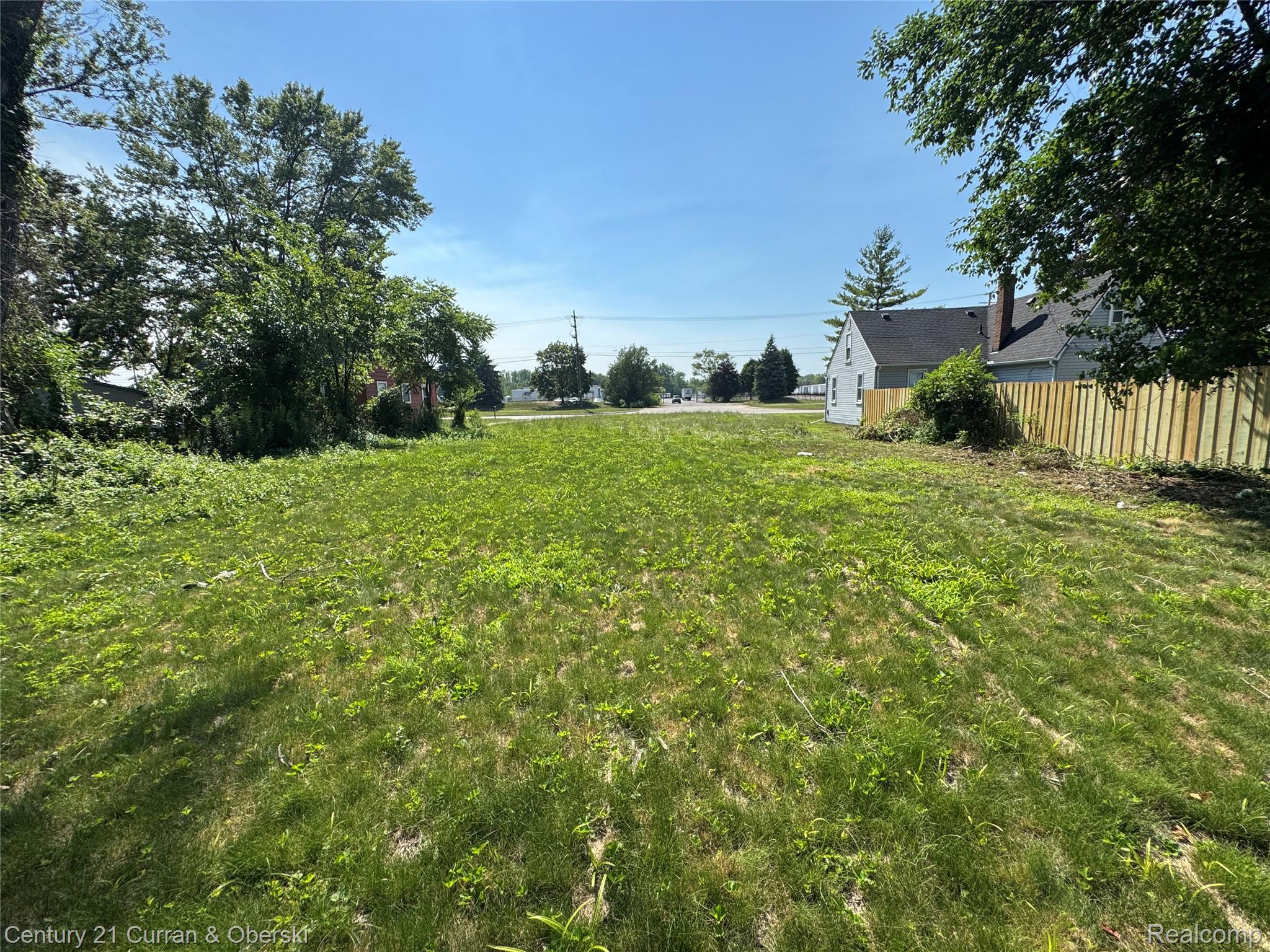 6221 Inkster Road Taylor, MI 48180 - Photo 8 of 11 IMG_2557.JPG
