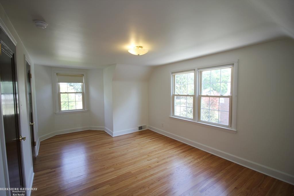 1583 Hawthorne Road Grosse Pointe Woods, MI 48236 - Photo 21 of 30