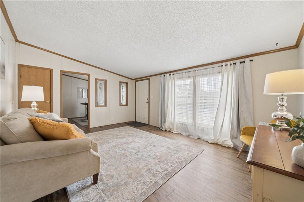 107 Indigo Road Mount Pleasant, PA 15666 - Photo 4 of 49