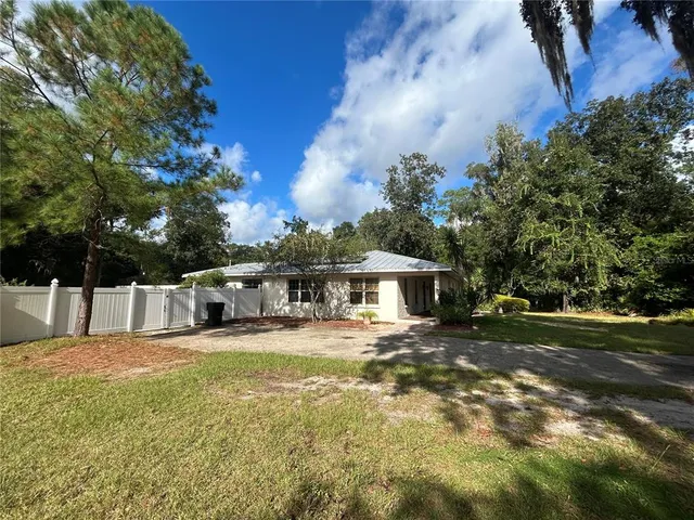 $3,200 | 3322 Northwest 39th Terrace, Gainesville, FL 32606