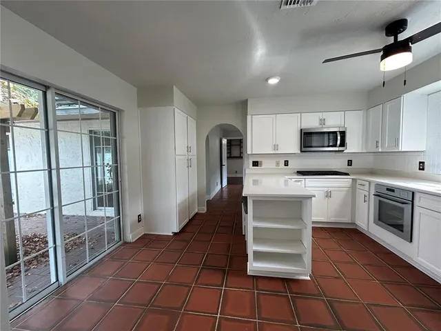 $3,200 | 3322 Northwest 39th Terrace, Gainesville, FL 32606