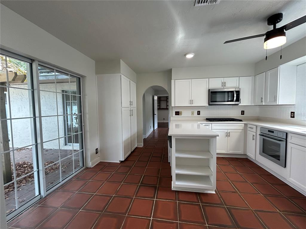 3322 Northwest 39th Terrace Gainesville, FL 32606 - Photo 5 of 36