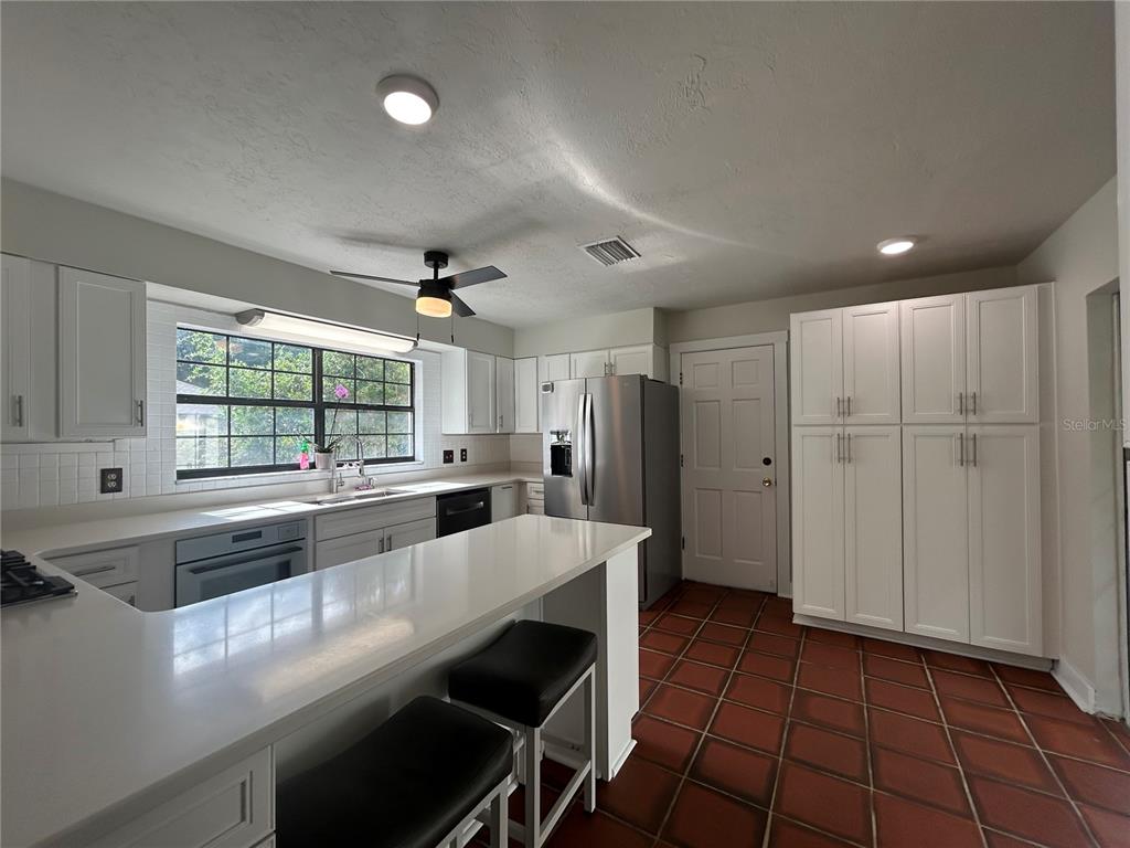 3322 Northwest 39th Terrace Gainesville, FL 32606 - Photo 7 of 36