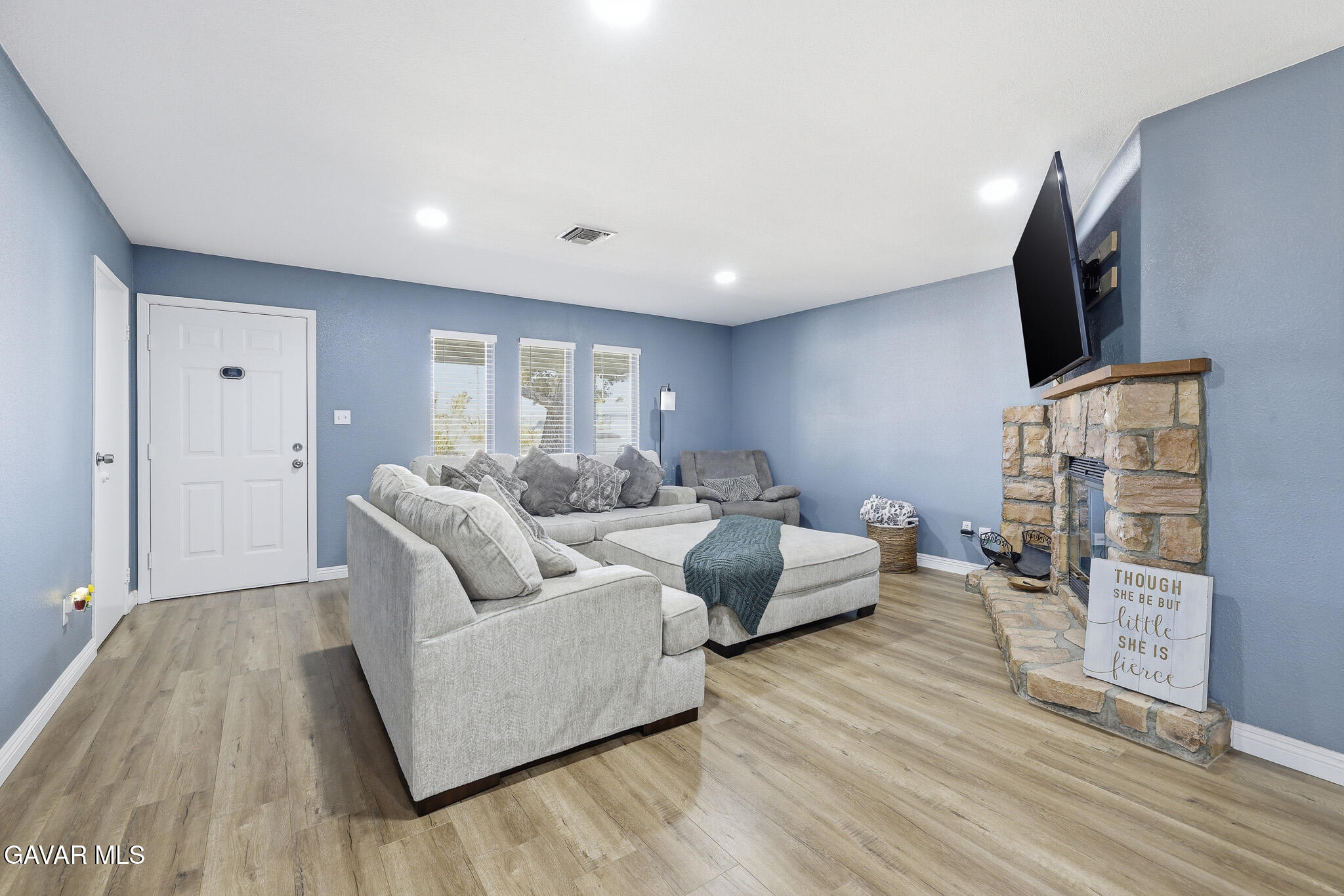 1032 South Farragut Street Ridgecrest, CA 93555 - Photo 7 of 22 _AR59947