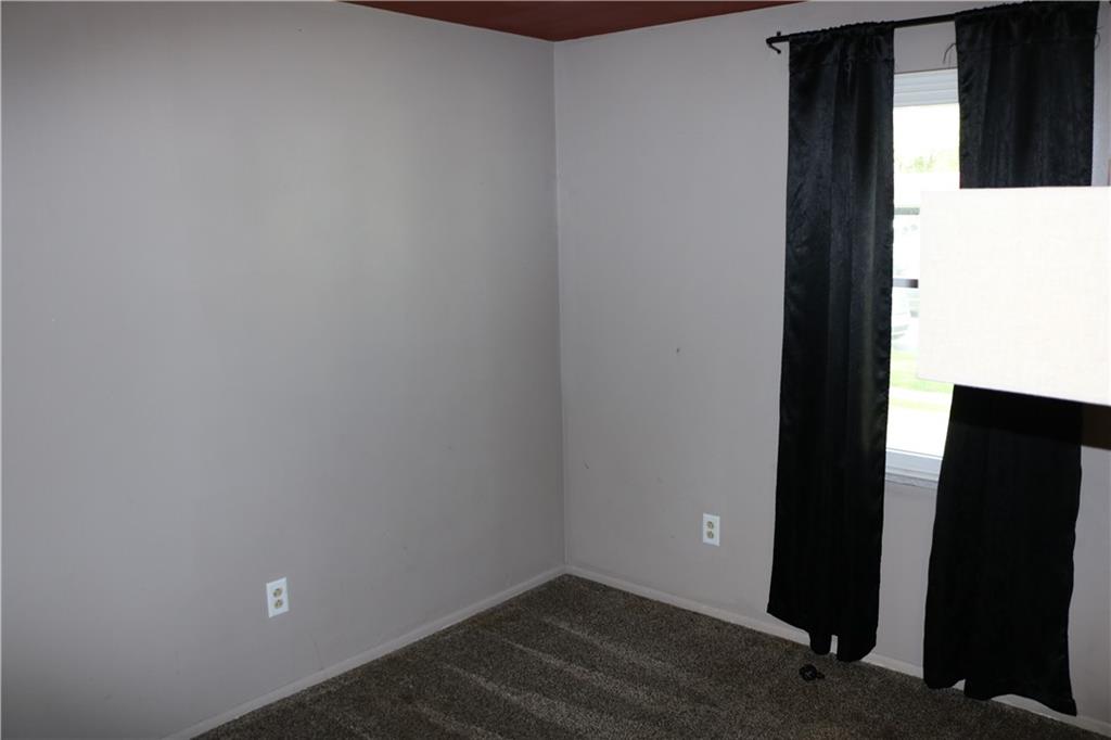 2215 Tamarack Road Anderson, IN 46011 - Photo 8 of 18 Gallery Image 8