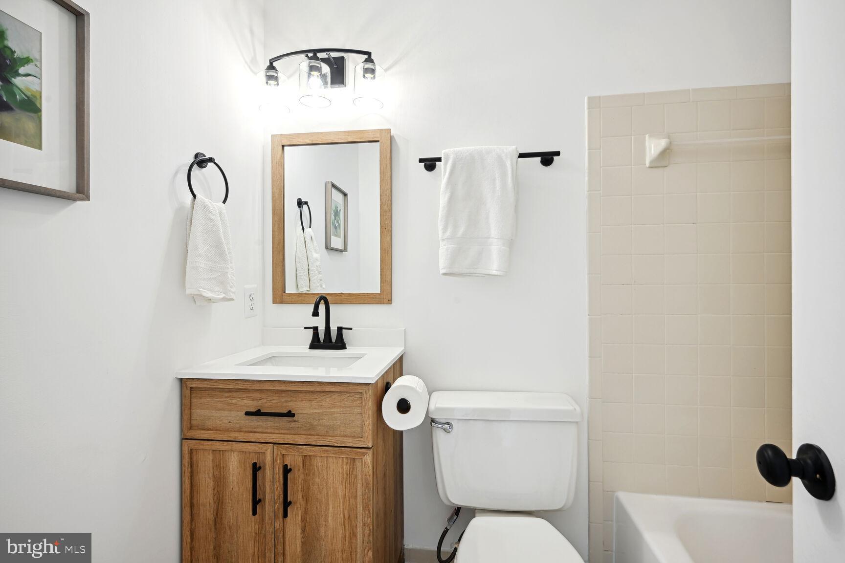 7232 Greentree Road Bethesda, MD 20817 - Photo 18 of 28