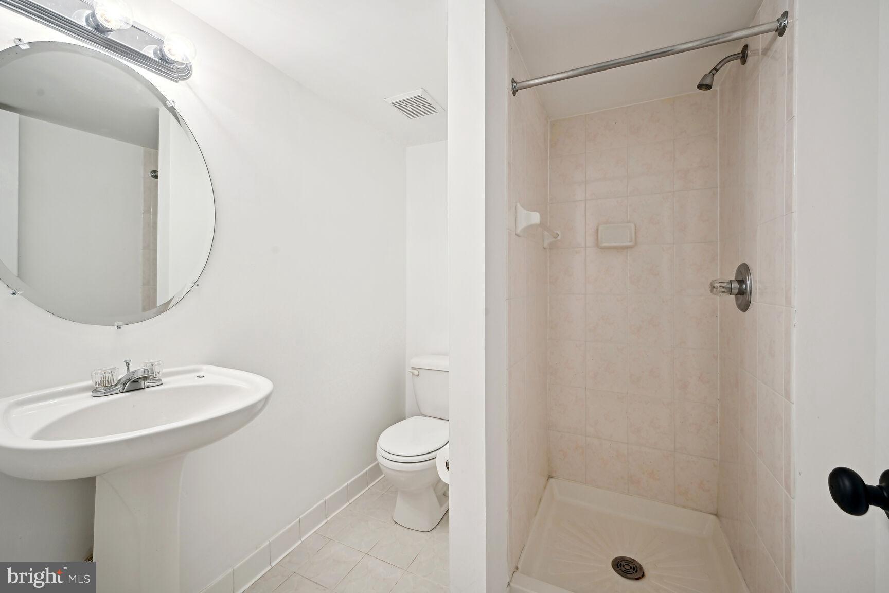 7232 Greentree Road Bethesda, MD 20817 - Photo 24 of 28