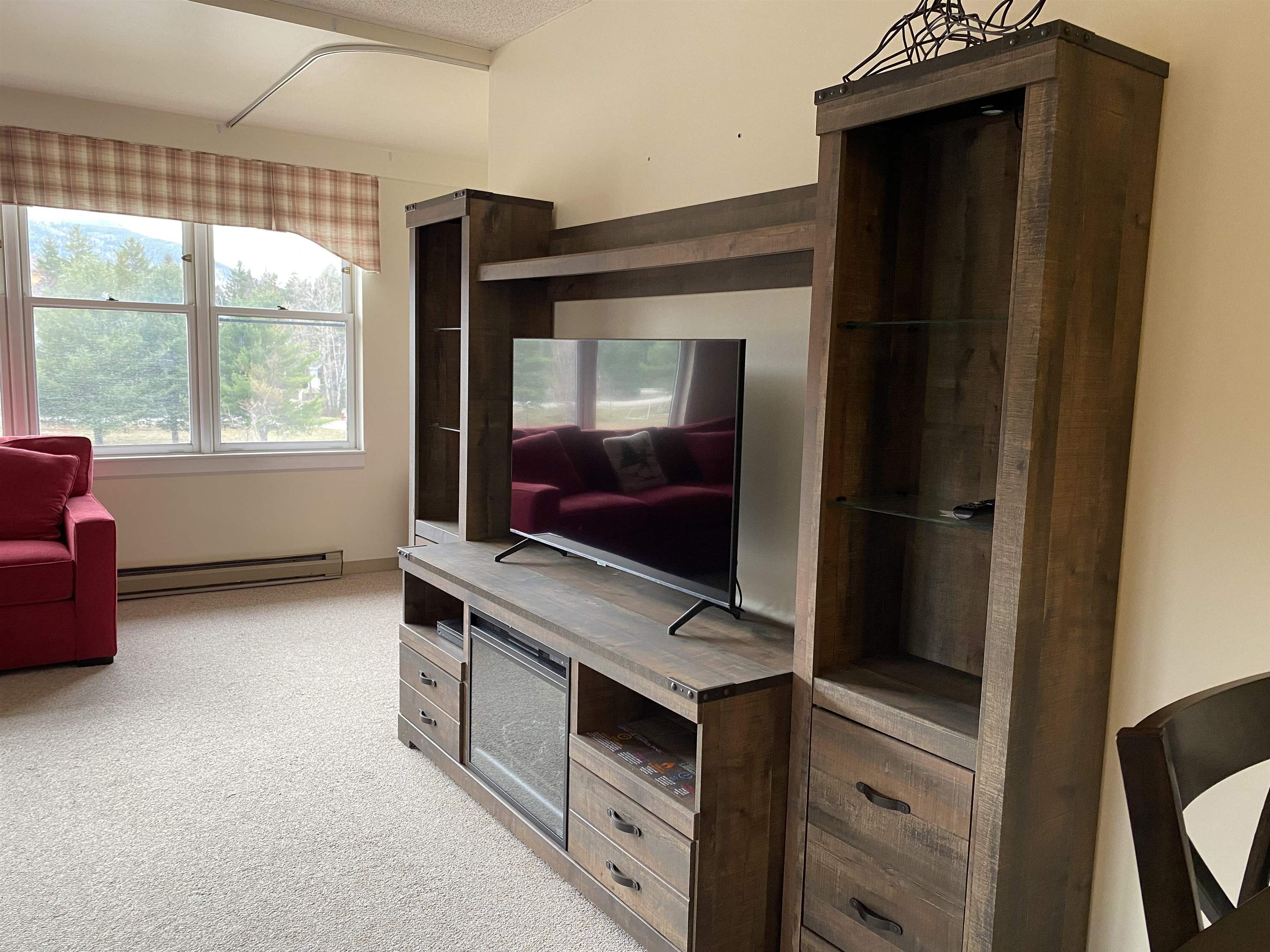 28 Packard's Road, Unit 400 Waterville Valley, NH 03215 - Photo 14 of 34