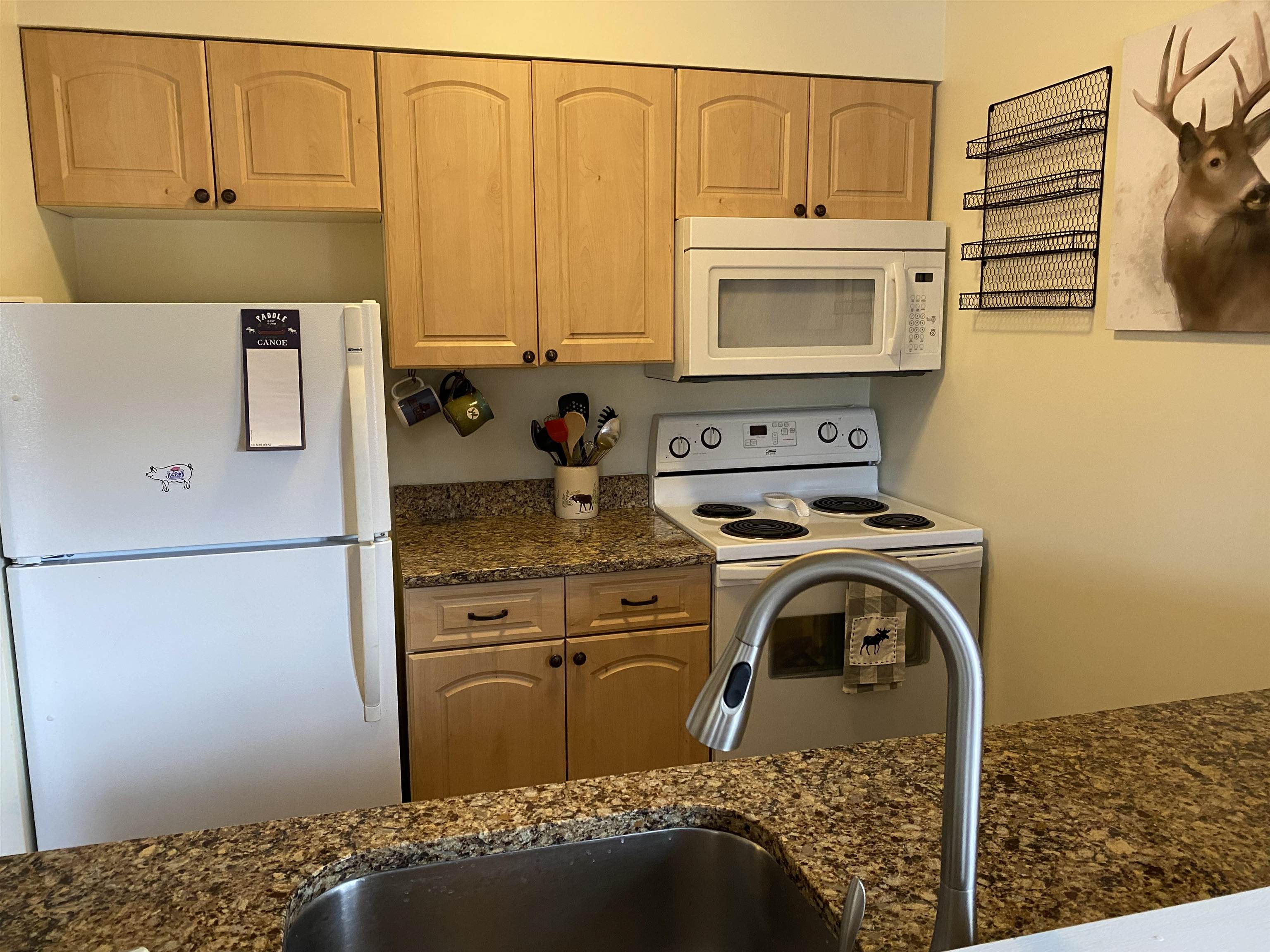 28 Packard's Road, Unit 400 Waterville Valley, NH 03215 - Photo 19 of 34