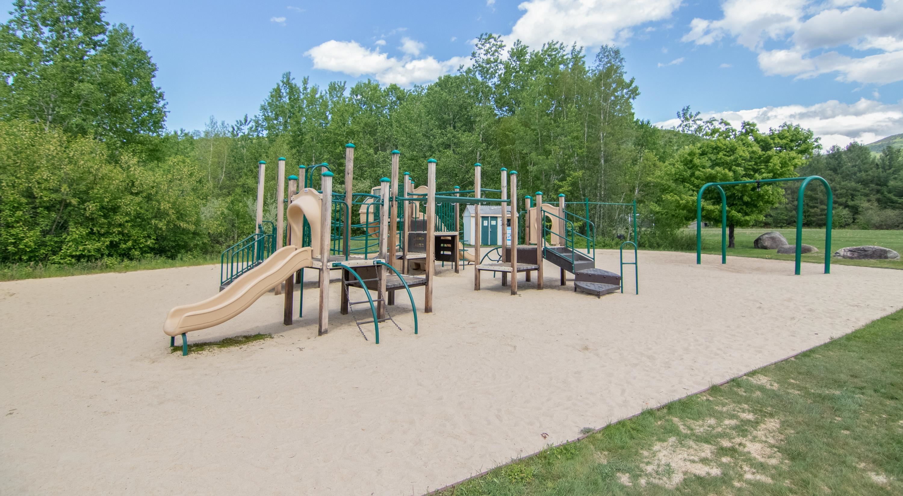 28 Packard's Road, Unit 400 Waterville Valley, NH 03215 - Photo 33 of 34