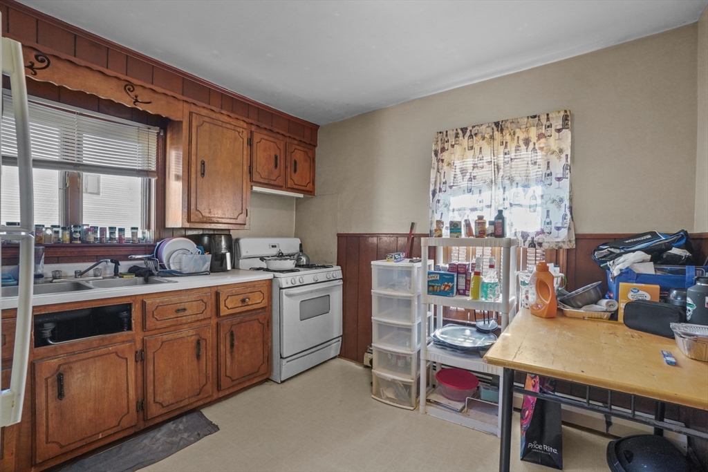105 Park Street Fall River, MA 02721 - Photo 3 of 42 Gallery Image 3