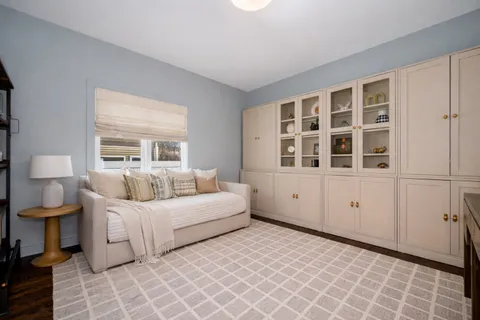 $999,000 | 6529 North Ponchartrain Boulevard, Chicago, IL 60646