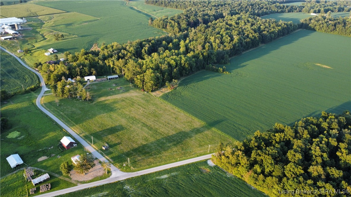 7092 North Jake Gayle Road Commiskey, IN 47227 - Photo 3 of 13