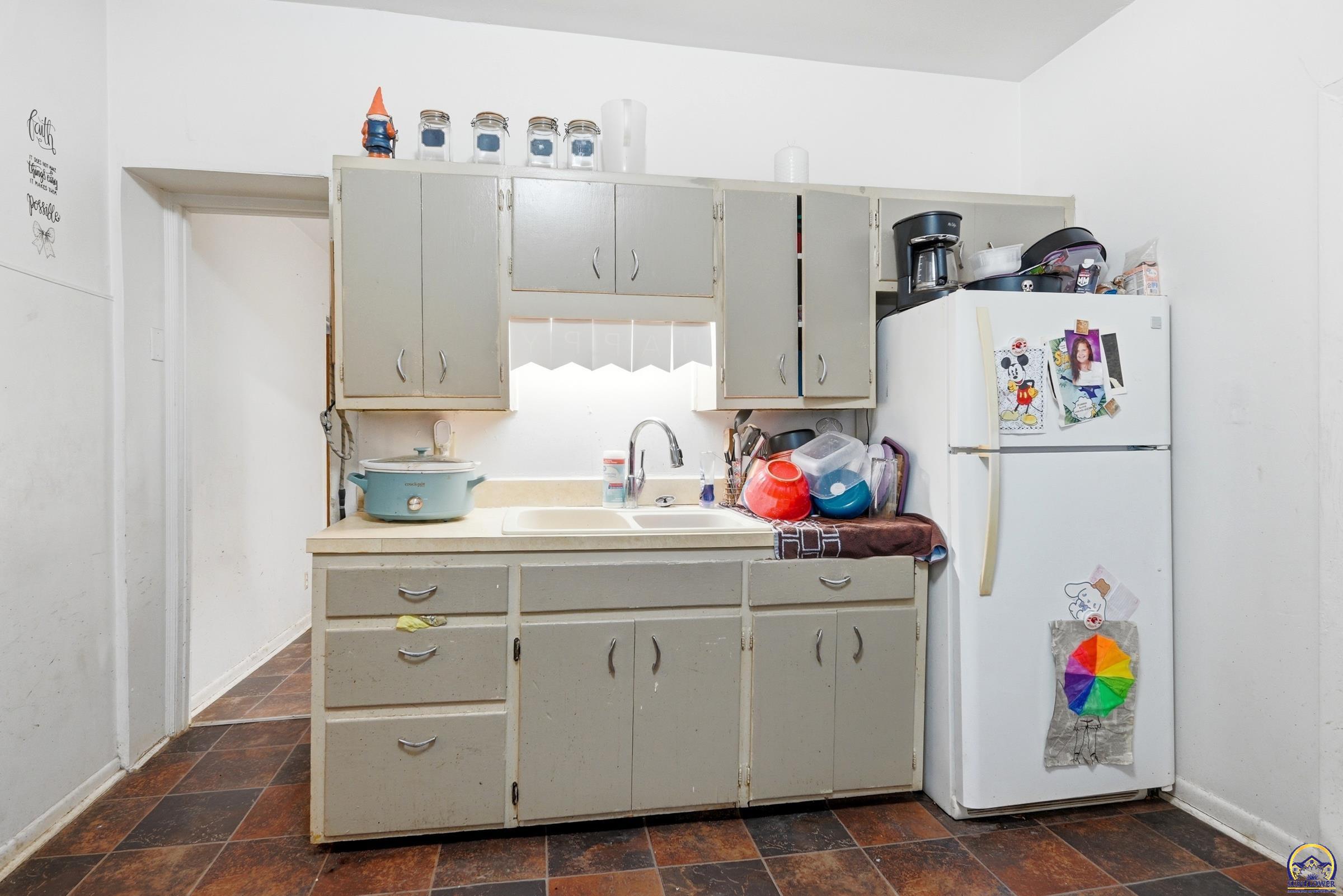 1401 Southwest Polk Street Topeka, KS 66612 - Photo 5 of 12