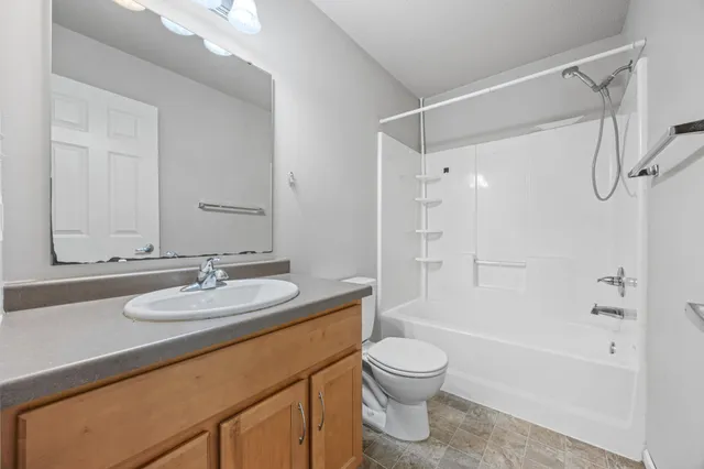 $250,000 | 1511 11th Avenue East, West Fargo, ND 58078