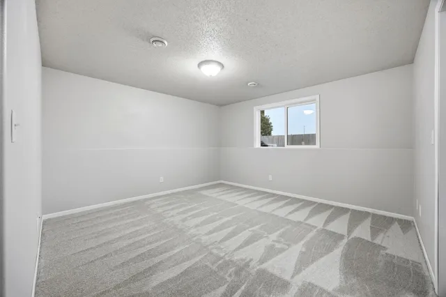 $250,000 | 1511 11th Avenue East, West Fargo, ND 58078