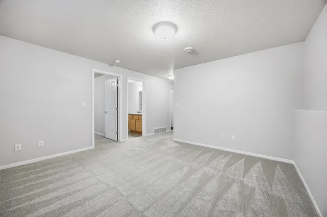 $250,000 | 1511 11th Avenue East, West Fargo, ND 58078