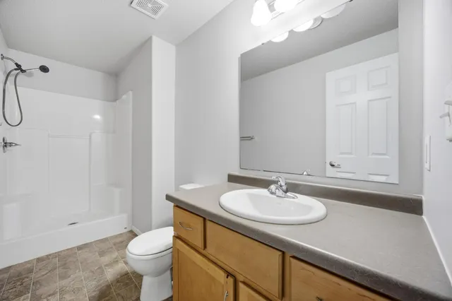 $250,000 | 1511 11th Avenue East, West Fargo, ND 58078