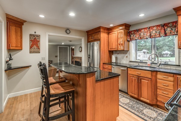 66 Old Cart Road Hamilton, MA 01982 - Photo 8 of 28 Gallery Image 8