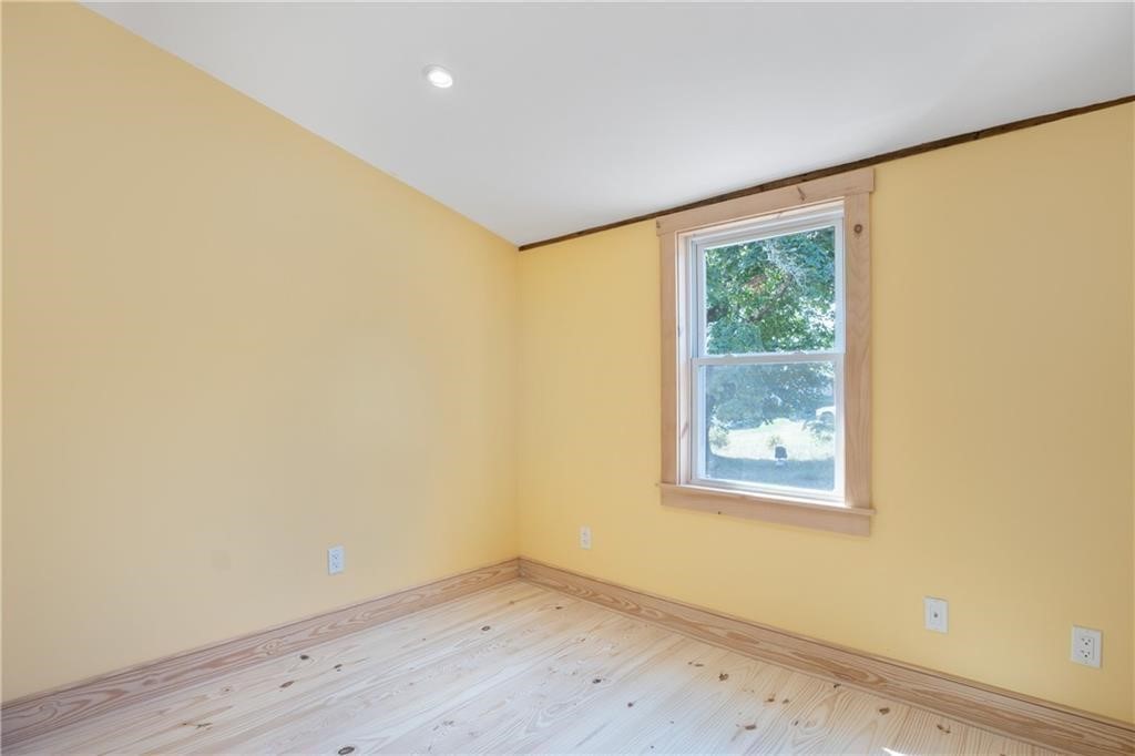 2930 Main Road Tiverton, RI 02878 - Photo 10 of 21