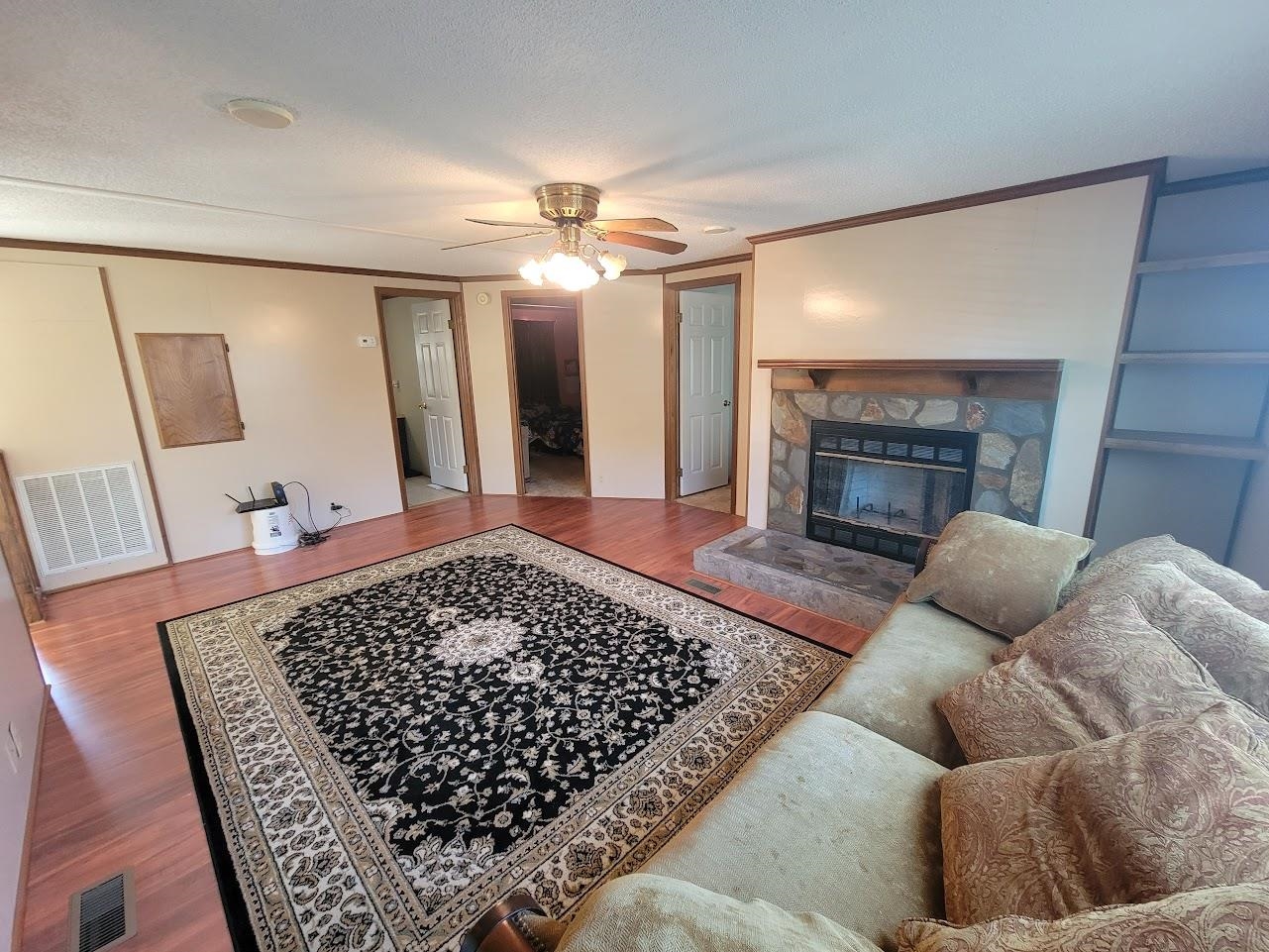 730 South Green River Road Gaffney, SC 29341 - Photo 13 of 29