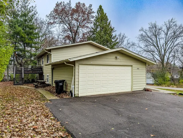 $2,937 | 8616 Hickory Avenue, Crystal Lake, IL 60014