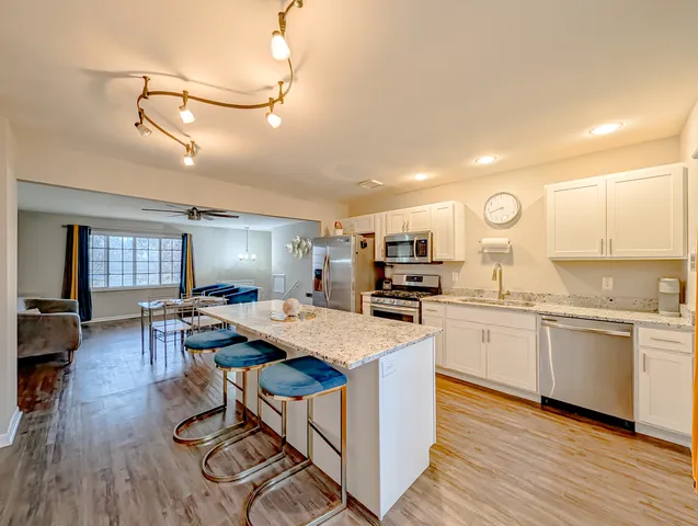 $2,937 | 8616 Hickory Avenue, Crystal Lake, IL 60014